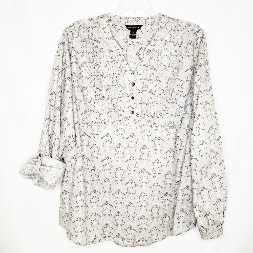 Bit & Bridle Gray Pintuck V-neck Cotton Blouse XL
